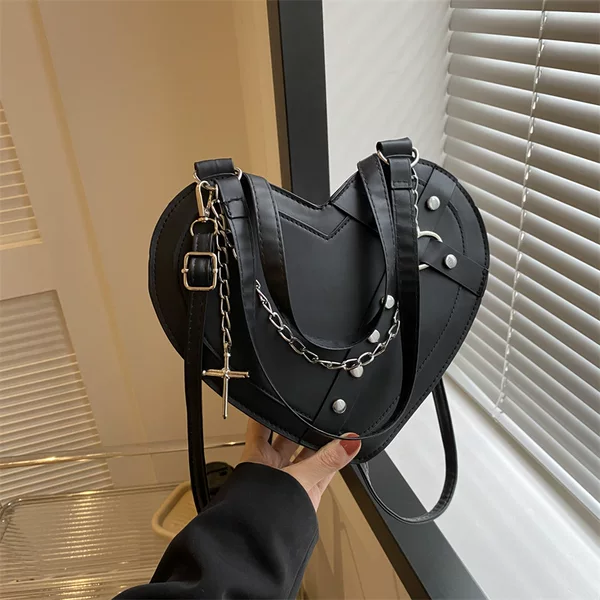 Korean style cute niche design western style bag women's bag 2023 Winter new fashion love bag shoulder crossbody bag