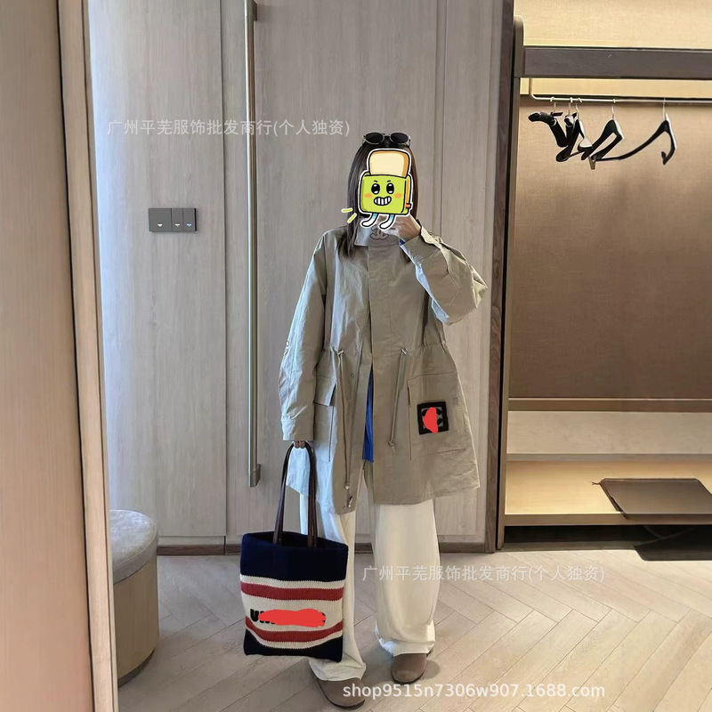 Nanyou CC's new trench coat is a double-sided piece that is the best versatile item for autumn, no effort required to look stylish Nanyou CC's new trench coat is a double-sided piece that is the best versatile item for autumn, no effort required to look stylish