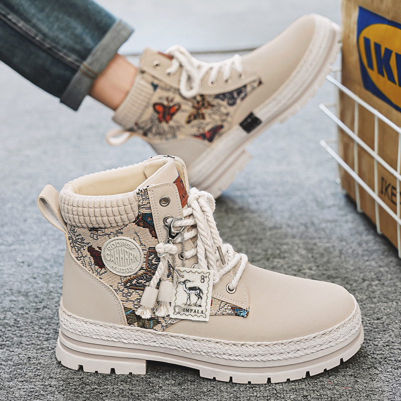 Zapatos de hombre de alto impacto, botas de invierno y otoño, botas de Martin, botas de locomotora de suela gruesa, botas de moda, estudiantes de nuevas botas deportivas para hombres