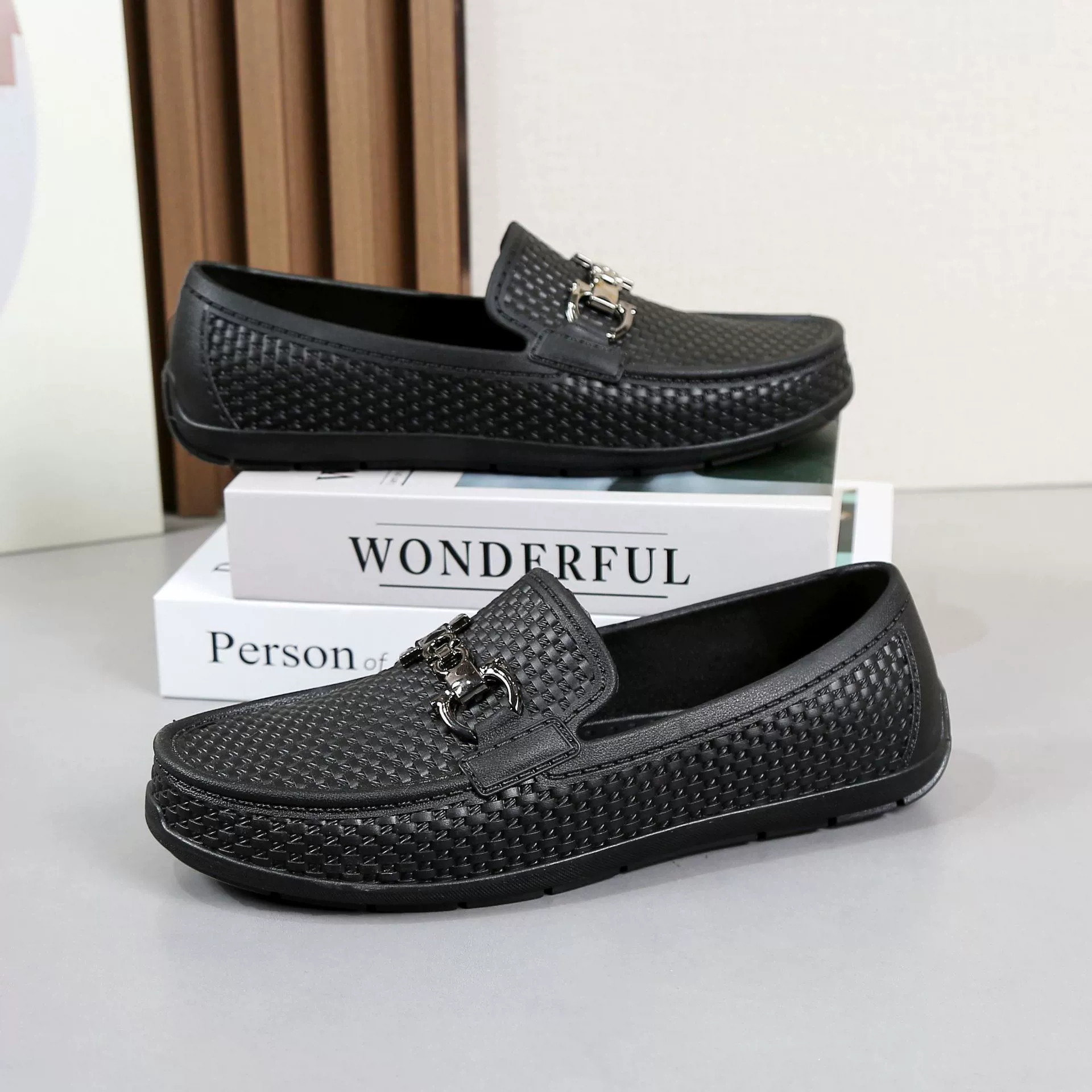 Весенние ботинки-бини для мужчин 2025, новые модные мужские кроссовки из пластика, повседневные, водонепроницаемые, нескользящие, дышащие, стильные.