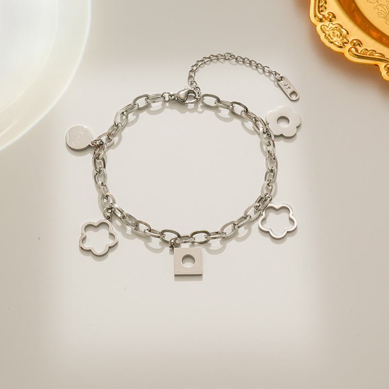 Fashion South Korea Titanium Steel Flower Small Pendant Bracelet