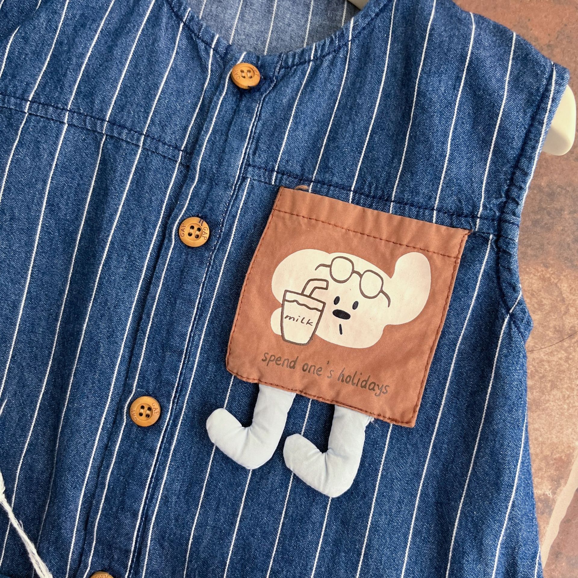 Ropa de niño 2025 verano nuevo estilo coreano ligero recién nacido traje de escalada bolsillo tridimensional bebé salir ropa de culo