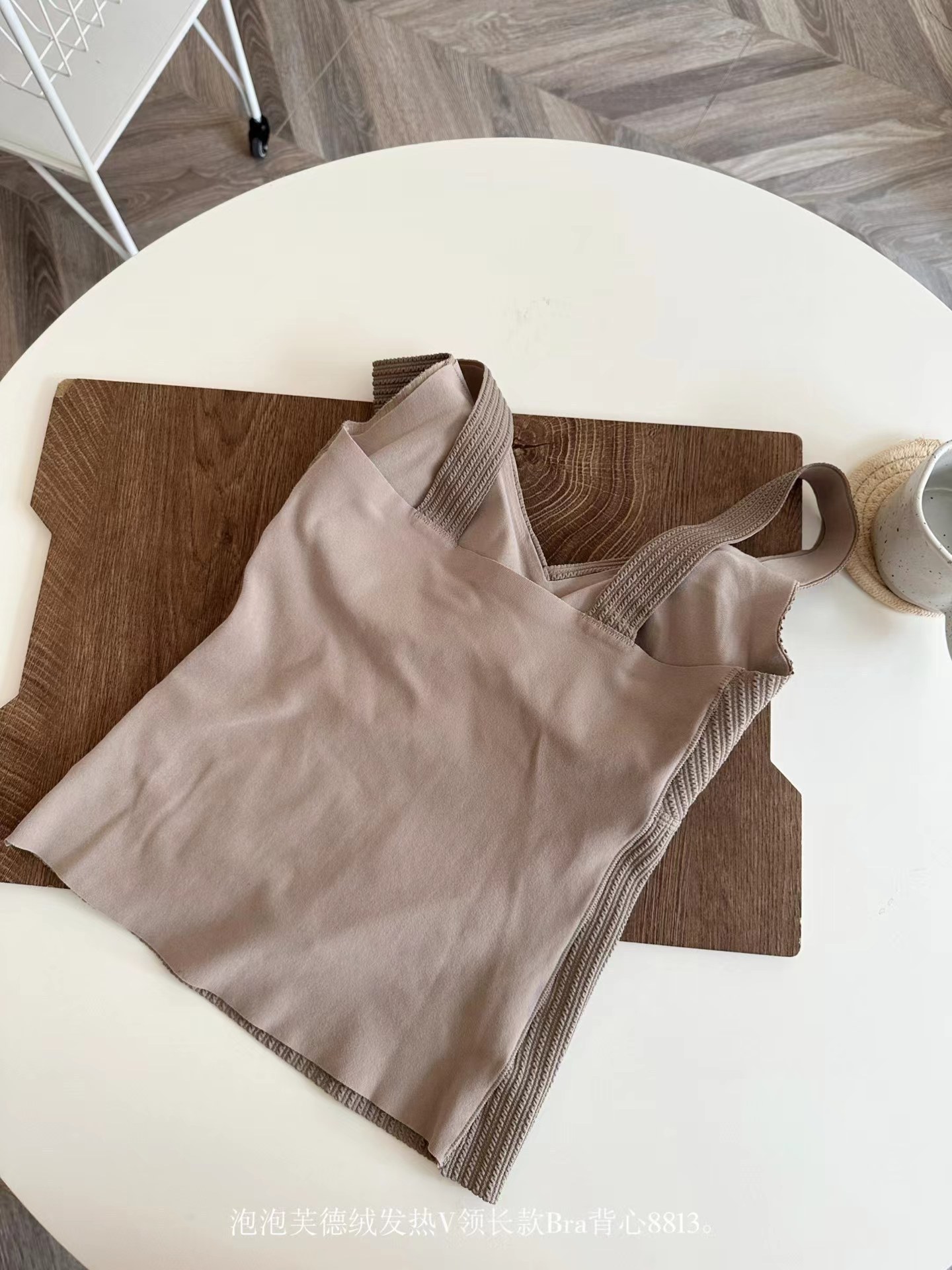Chaleco térmico de mujer forrada de lana engrosada ropa interior sin costuras con almohadilla en el pecho Otoño e Invierno Nuevo desgaste interior Top camisola de fondo