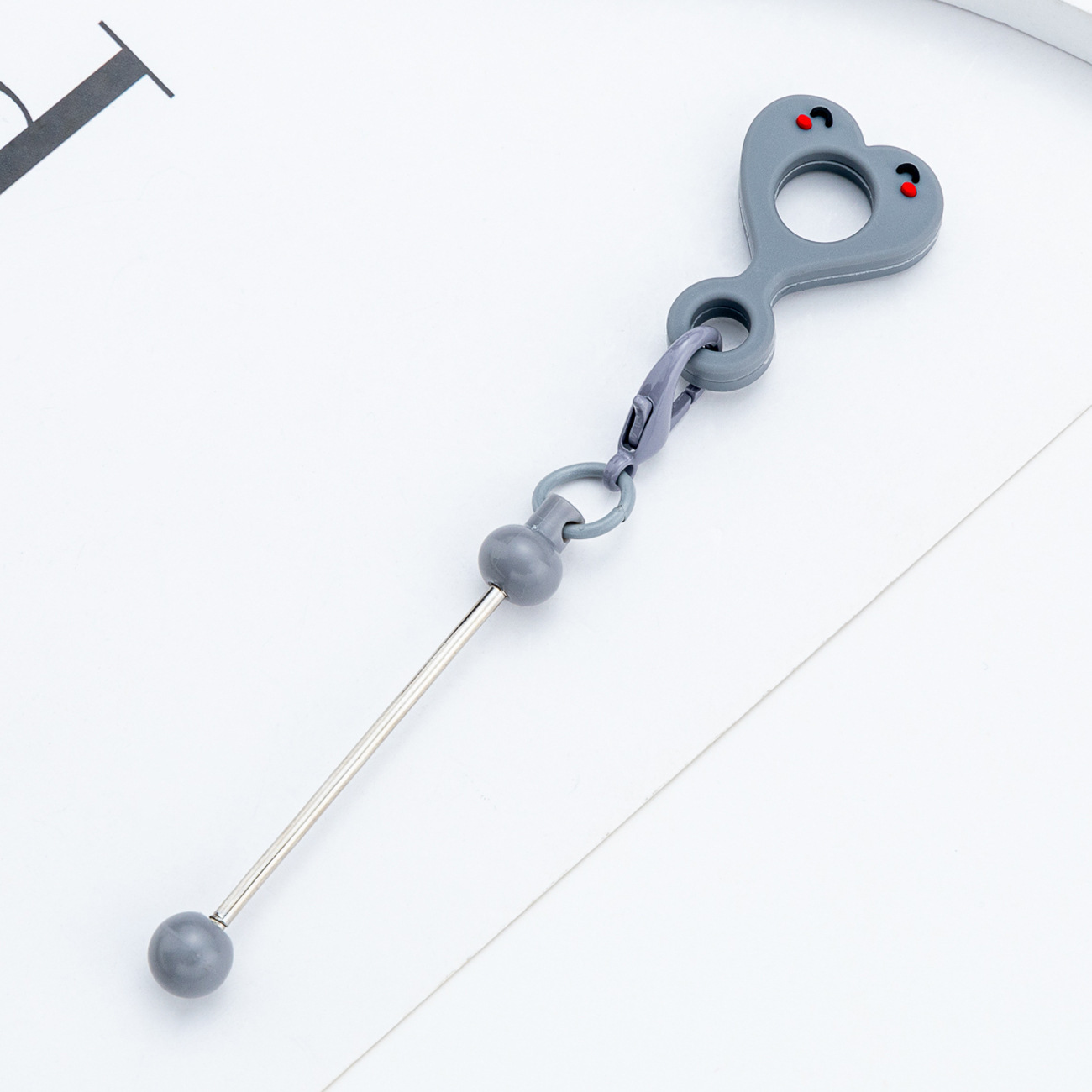 Amor transfronterizo cara sonriente diy cuentas colgante de paja de silicona para 8 - 10mm colgante decorativo de paja de silicona