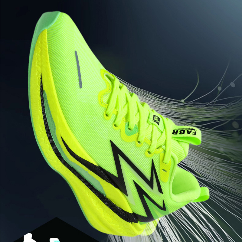 Trendy Men's Breathable Fly-Knit Lightweight Badminton Shoes for Training and Sports, Unisex Couple Tennis Shoes, Comfortable for Students