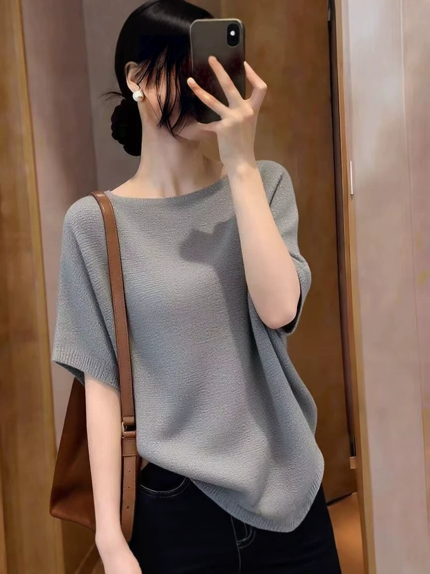 Áo thun nữ tay ngắn cổ tròn chất liệu sợi mát lạnh phong cách Hàn Quốc — màu trắng ngà