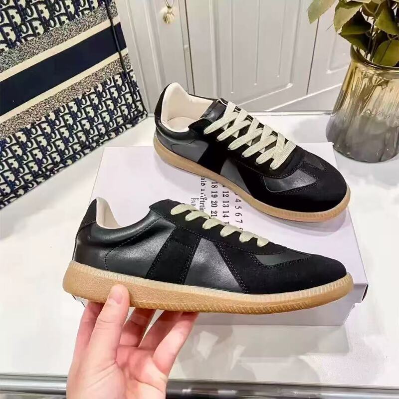 Cloud Margiela casual retro unisex couple shoes, same style sneakers, round toe, flat sole, lace-up white shoes Cloud Margiela casual retro unisex couple shoes, same style sneakers, round toe, flat sole, lace-up white shoes