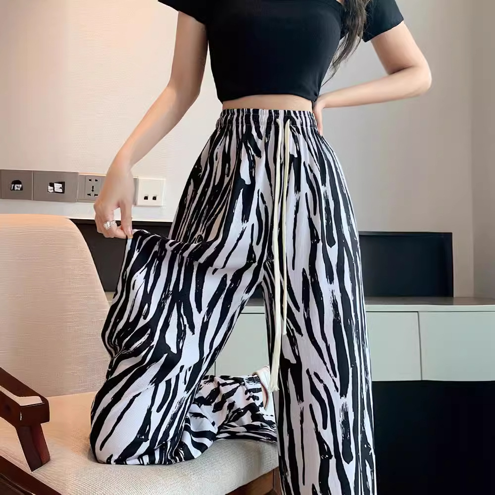 Pantalón de rayas tiro alto