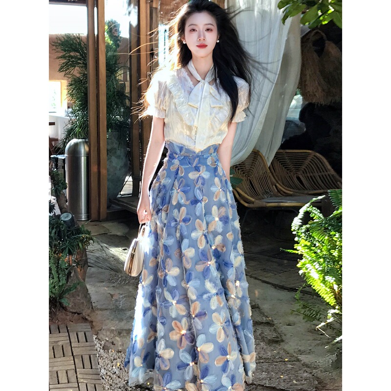 Artistic Student's Bright and Stylish Outfit: New Summer French-Style Youthful Ruffled Shirt and Floral Skirt Two-Piece Set