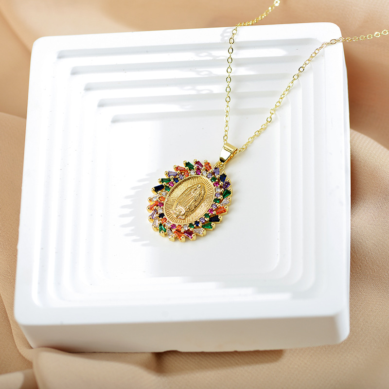 Fashion Portrait Copper Plating Zircon Pendant Necklace