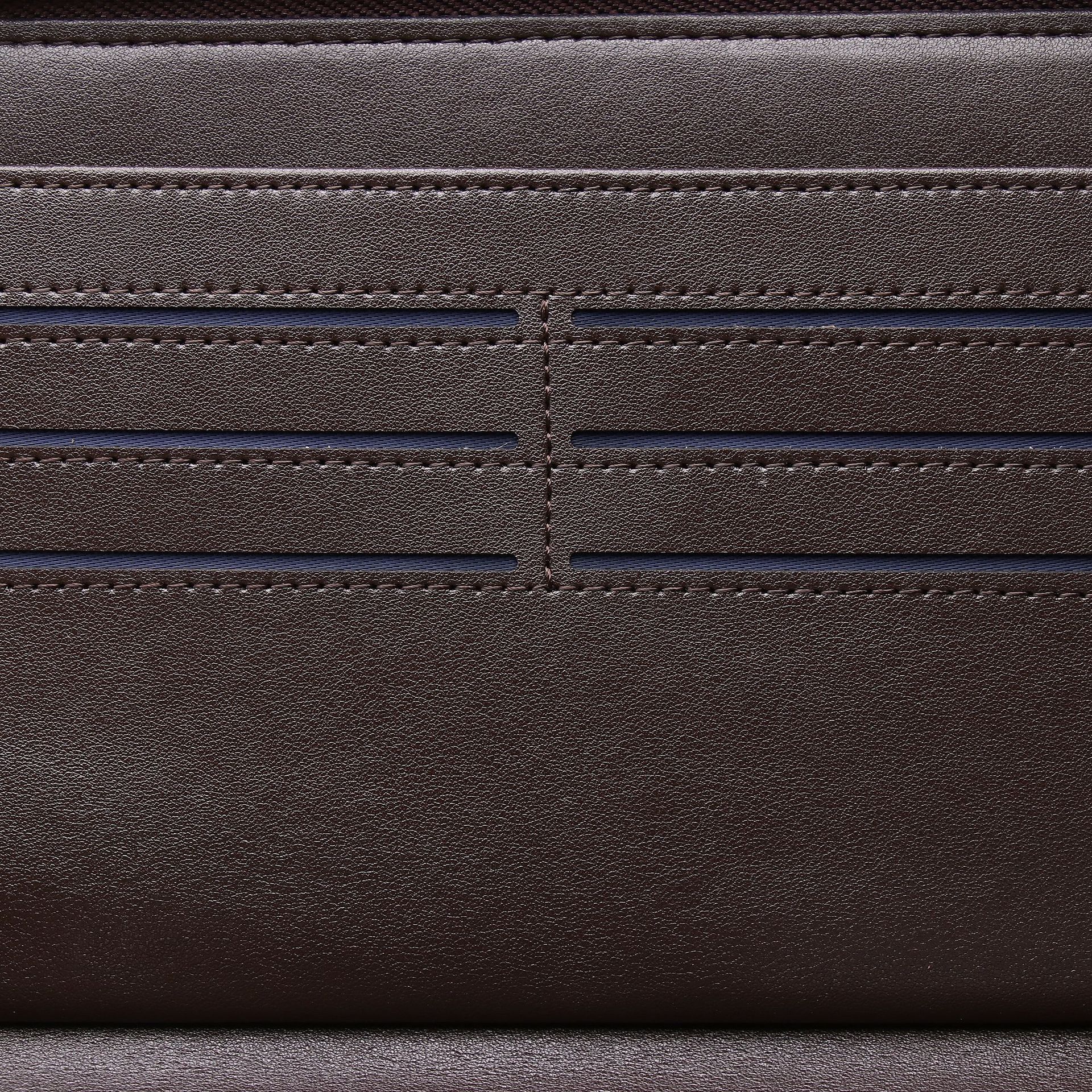 Túi clutch nam họa tiết da cá sấu khóa kéo đôi nhiều ngăn thẻ chi tiết 12