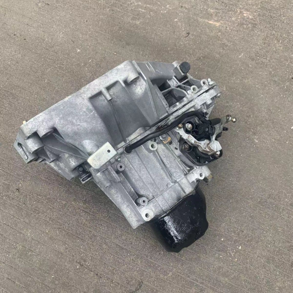 Nissan Hr16 Transmission Sylphy Livina Tiida Nv200 Hr15 Manual Transmission