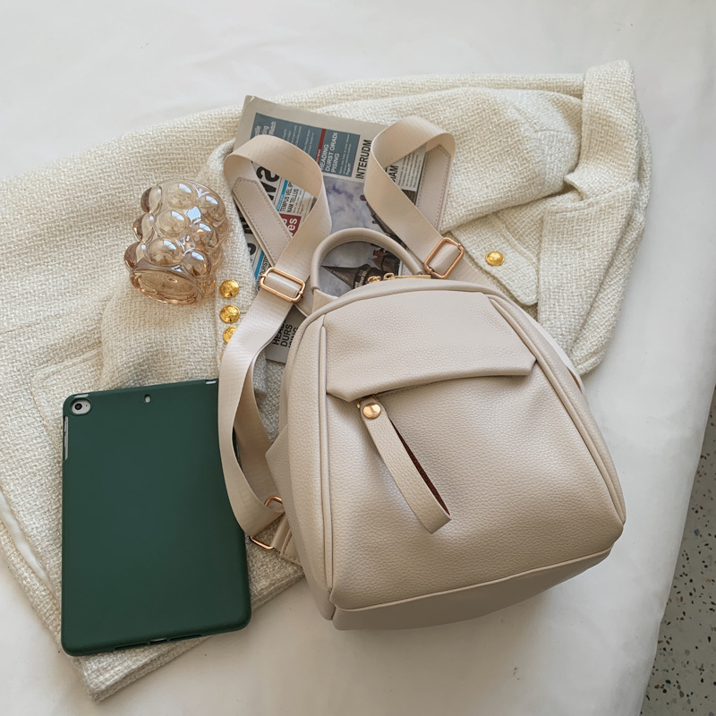 Comercio exterior al por mayor 2024 nuevo estilo casual cuero suave señoras mochila moda todo-fósforo arte viajes mochila pequeña bolso femenino