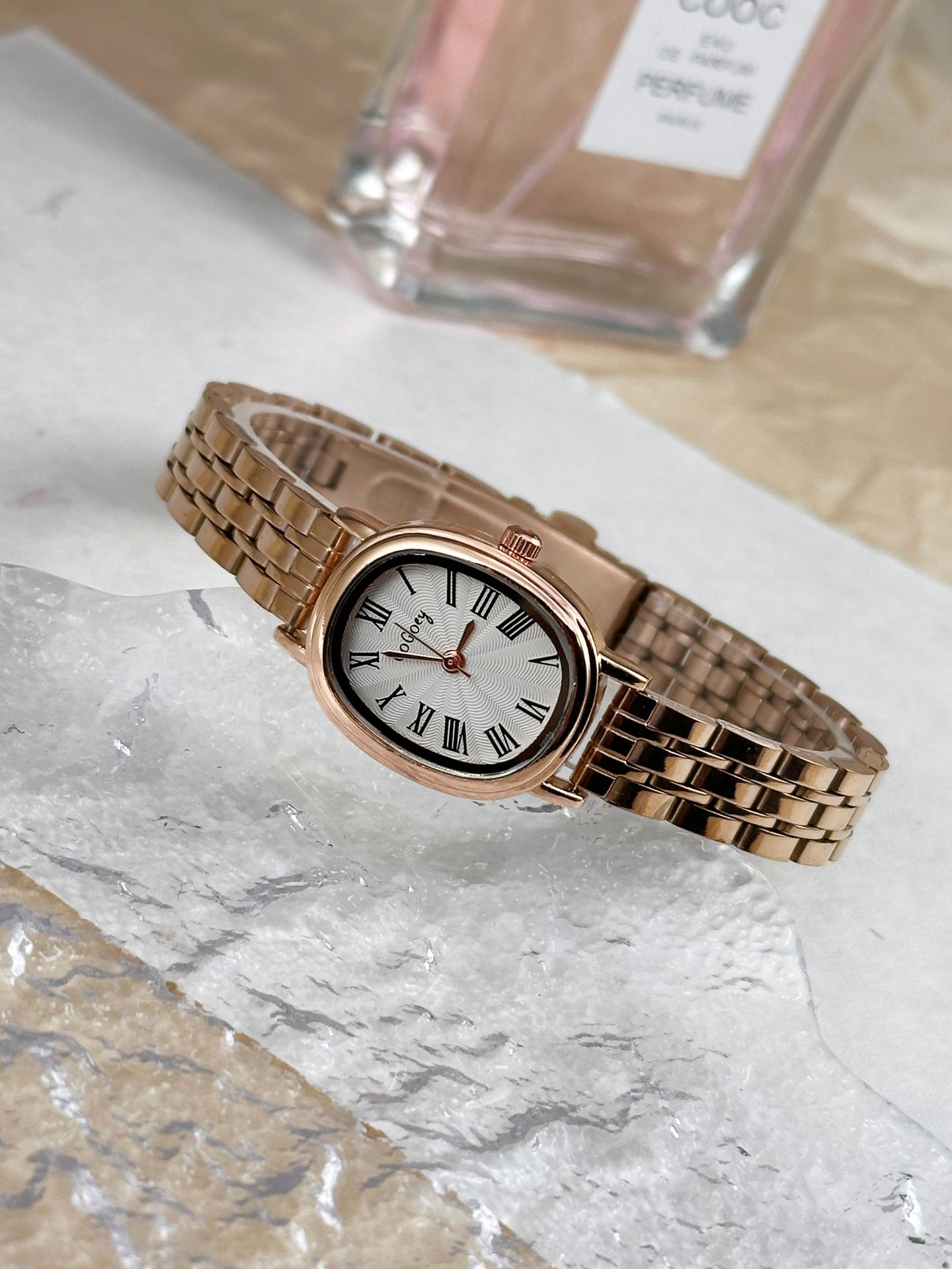 50g Weight Ordinary Glass Mirror Material Stainless Steel Strap Material Watch Classification Pointer Display Type Folding Buckle Buckle Style Round Dial Shape Casual, Holiday Occasion Quartz Movement Solid Color Pattern All Seasons Season Women's Gender Casual Style Casual Solid Color Other Printing (Printing) Quartz Watch 4