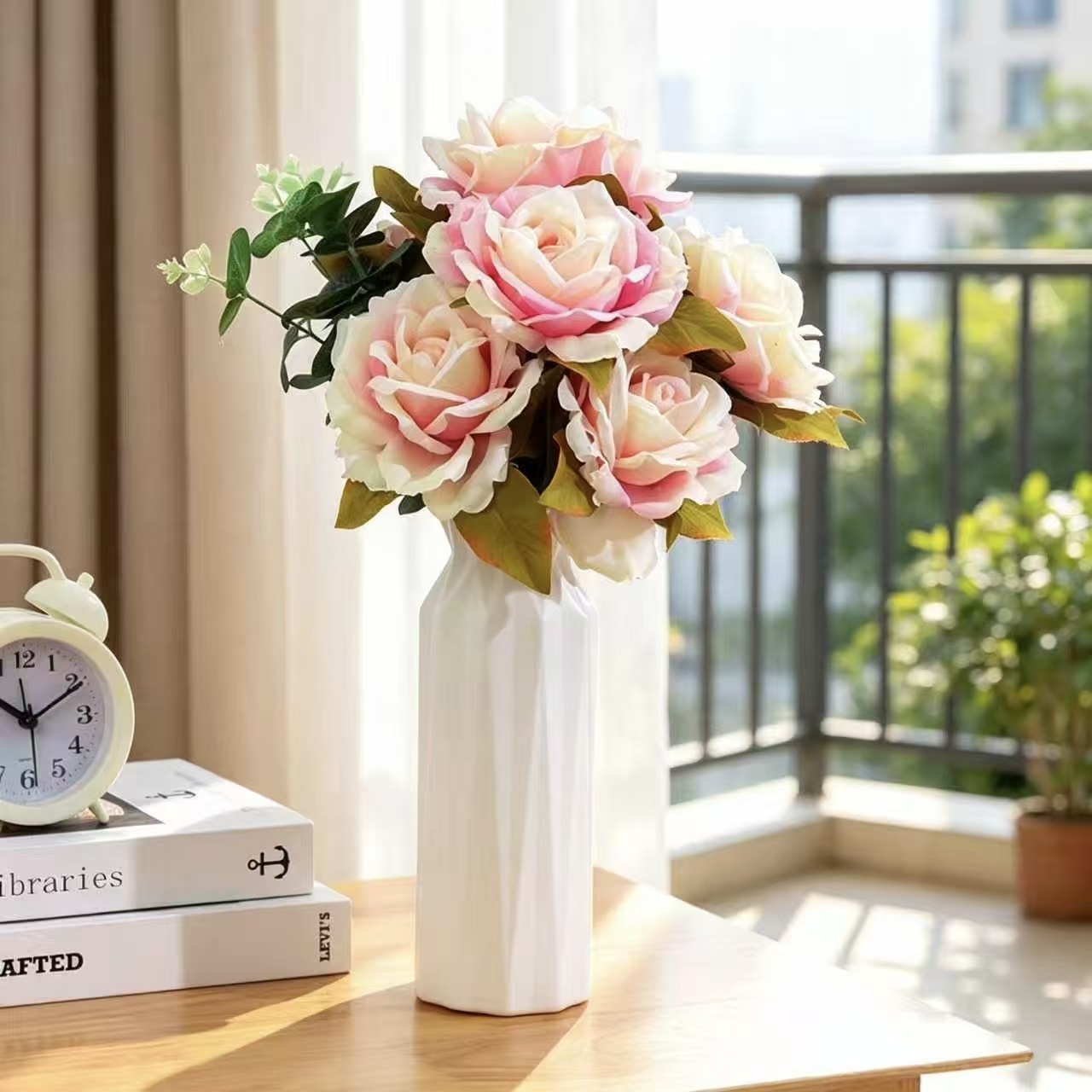 Simple Plastic Flower Vase for Home Use, Suitable for Dried Flowers and Fresh Flowers, Storage Container, Dining Table and Living Room Decoration, Round Mouth Flower Arrangement Vase