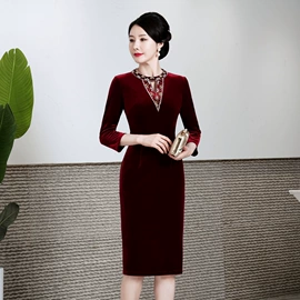 旗袍;中老年休闲套装;连衣裙