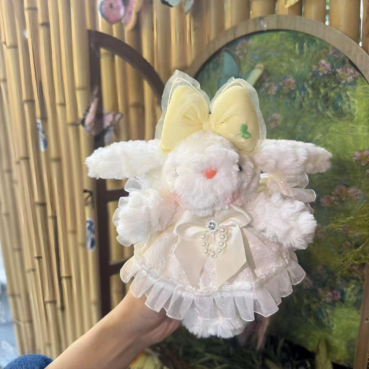 Yellow skirt with bow