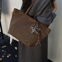 复古麂皮绒包包女2025新款时尚简约大容量单肩包通勤托特包水桶包