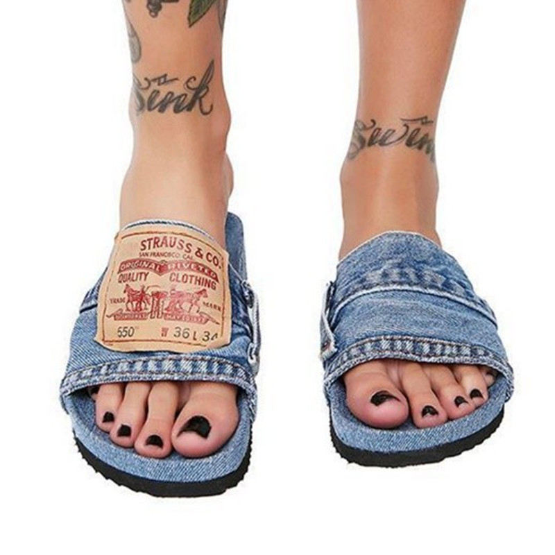 Pantofole in denim oversize 2023 Sandali da donna estivi Lettera Scarpe da spiaggia con fondo piatto_voghion.com