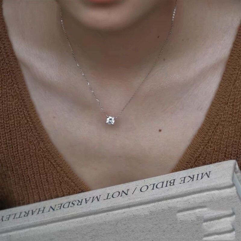 日常的に多用途な S925 スターリングシルバー アクアマリン バタフライ ネックレス、女性用、色あせしない、ニッチなハイエンドの軽い高級鎖骨チェーン、新しい|undefined