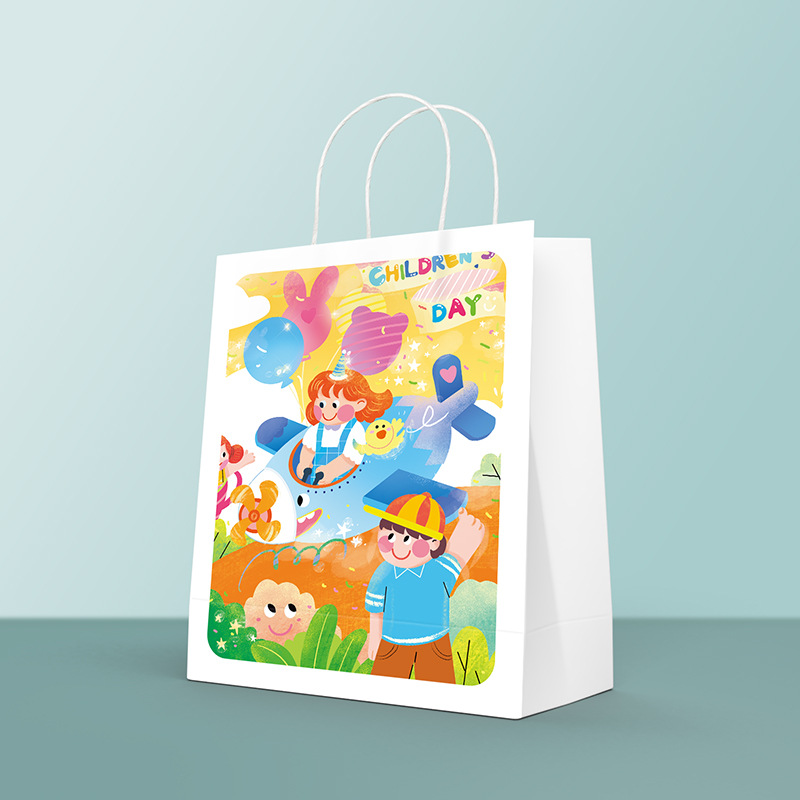 Regalo del Día de los niños Bolsa de papel Kraft Bolsa de regalo de jardín de infantes Bolsa de embalaje de aperitivos Bolsa de papel portátil en stock al por mayor