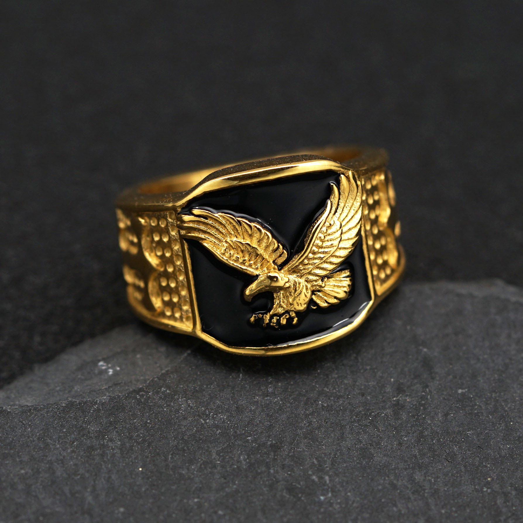 European and American hip hop New 316 stainless steel Golden Wings Flying Eagle cross-border domineering men's ring JZ477