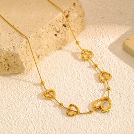 项链;耳环;戒指