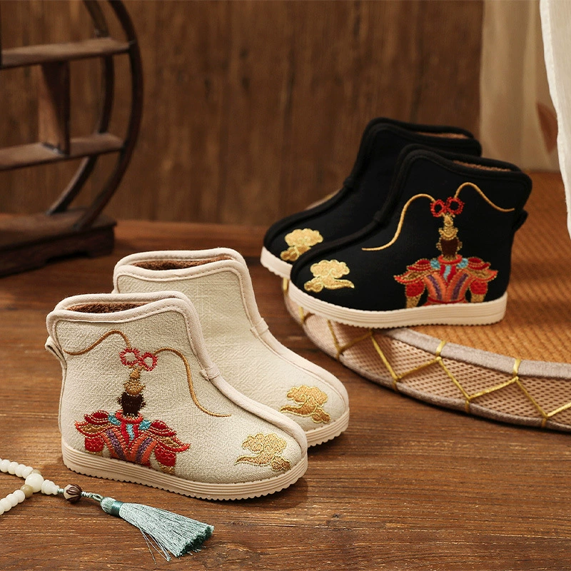 Зимний домашний дом для мальчиков Zhizunbao Теплая хлопковая обувь и ботинки Детская обувь с вышивкой Обувь для студентов Короткие сапоги
