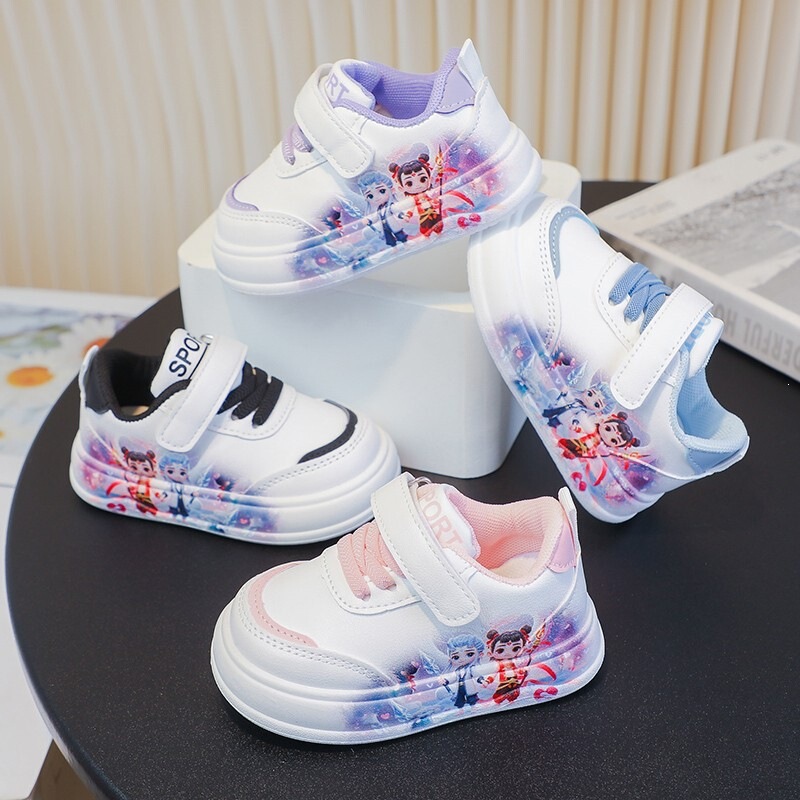 2026 Summer and Autumn New Children's Toddler Shoes for Girls and Boys, White Leather Shoes, Trendy Cartoon Low-top Sneakers 2026 Summer and Autumn New Children's Toddler Shoes for Girls and Boys, White Leather Shoes, Trendy Cartoon Low-top Sneakers