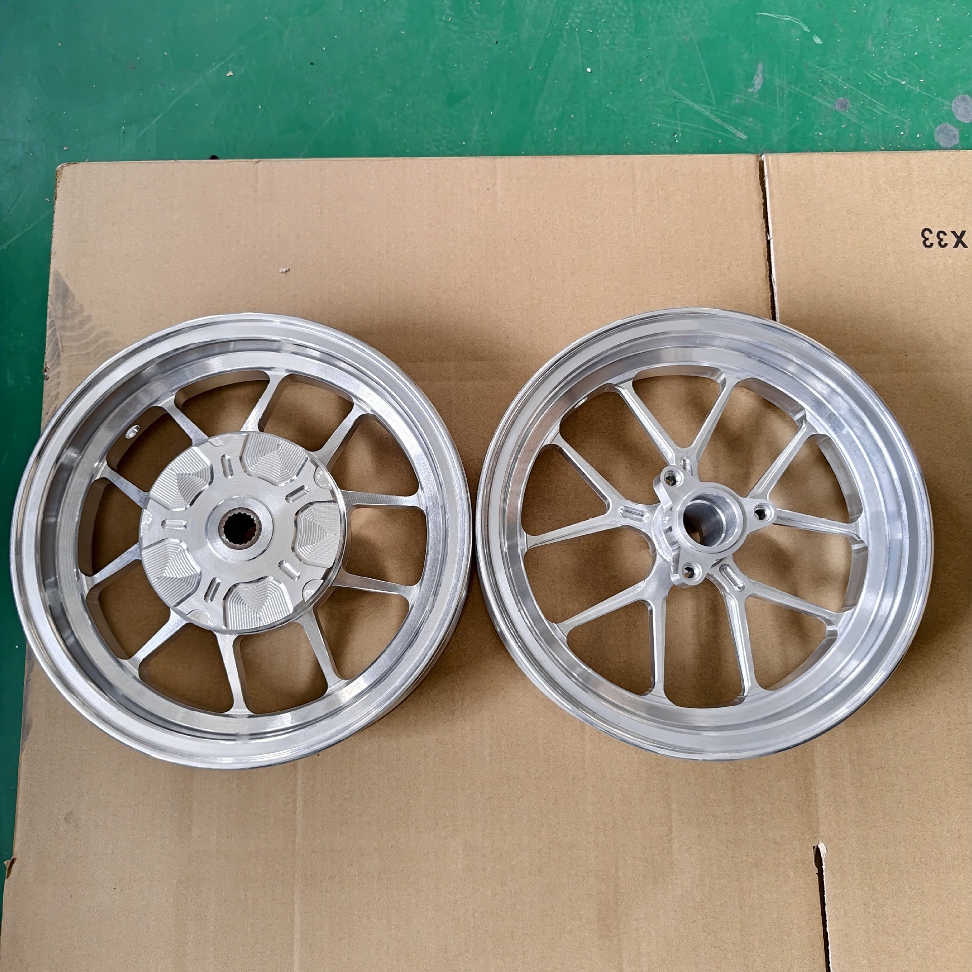 Lin Hai Kuqi 10inch Front and Rear Wheel Hubs for Fuxi Qiaoge Ghost Fire 100CC Lingying 100 Kuqi RS Steel Rim Motorcycle