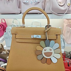新しいレインボースマイリーフェイスひまわり牛革バッグペンダントかわいいカラフルな花車のインテリアペンダント