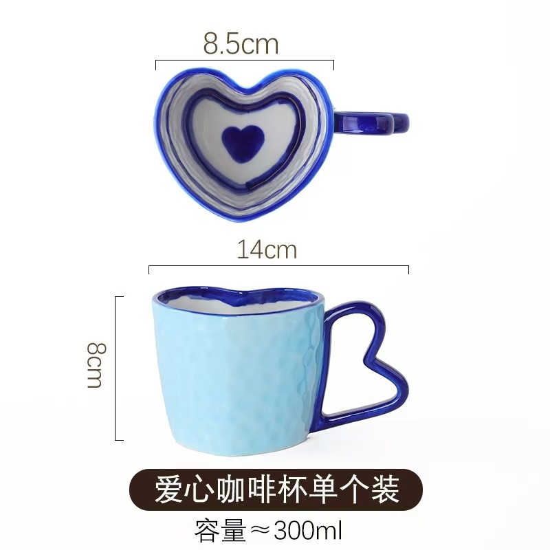 Taza de café hecha a mano con un set de té de la tarde creativo de alto valor facial pareja nicho sensación de atmósfera pintada a mano