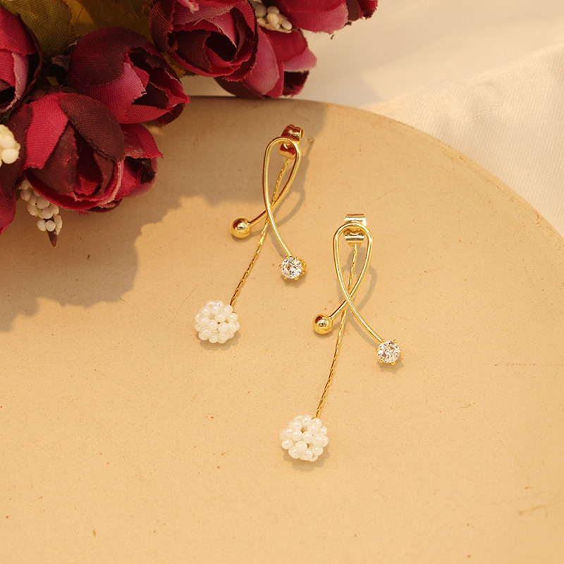 Retro elegant long woven earrings pearl