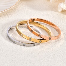 跨境欧美热销新款卡家钛钢沾钻钛钢手镯18k金 不掉色时尚百塔配饰