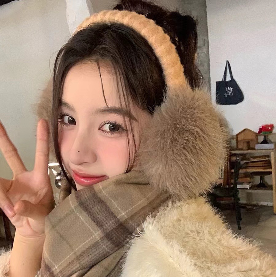 財閥の千金の白いウサギの毛の耳に似せて、毛の耳をかぶせて、保温して、耳を保護します。