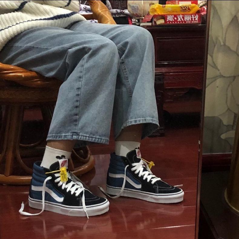 High Top Canvas Shoe 3