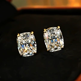 项链;耳钉;戒指