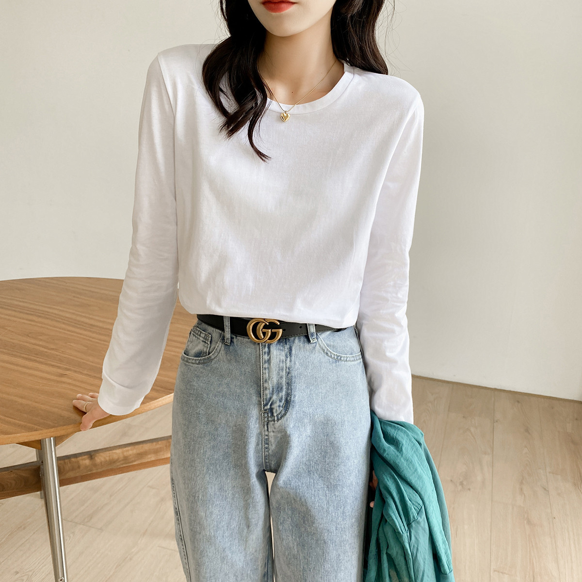 230G algodón suelta manga larga Otoño e Invierno estilo coreano casual niñas Camiseta básica color sólido base interior superior image 4