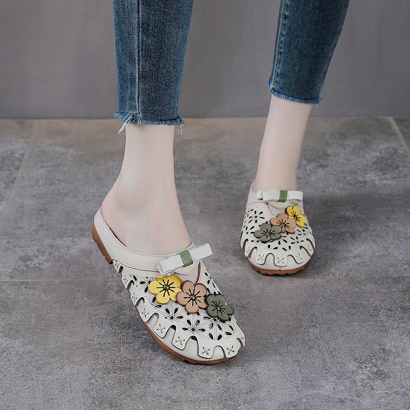 Dép sandal nữ bít mũi da bò thật hoa khắc lỗ, đế mềm, phong cách cổ điển — màu trắng ngà