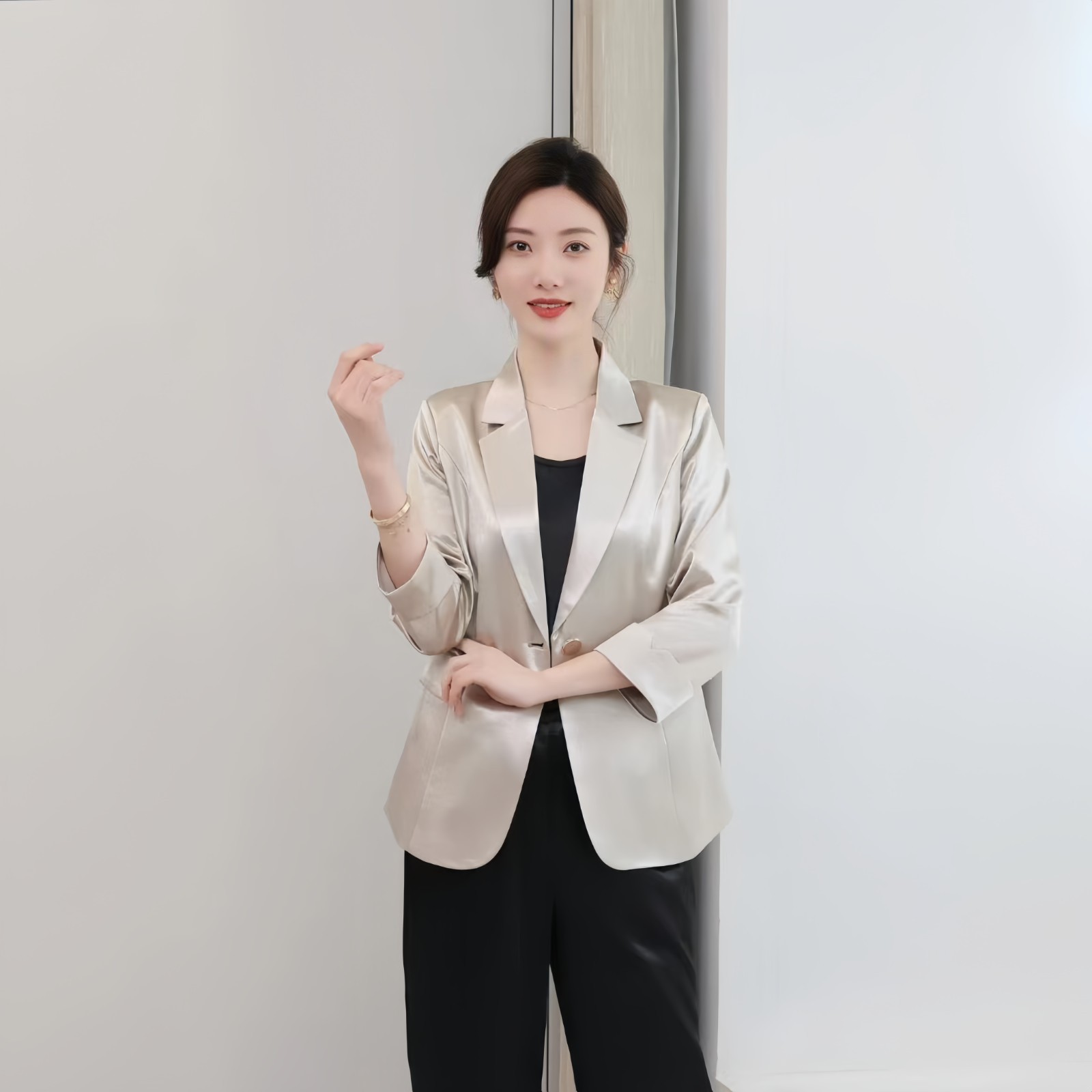 2025 Autumn New Acetate Gold Fashionable Slim Fit Small Suit Light Luxury New Style Elegant Blazer for Women