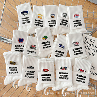 Spring and Summer New Cartoon Embroidered White Socks Women's Sports Socks Black Sports Men's Stockings Ins Trendy
