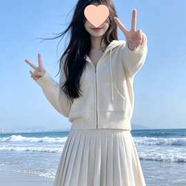 巨好看的套装女秋冬2026新款超火显瘦慵懒风针织衫百褶裙两件套潮