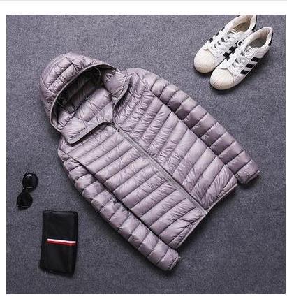 Chaqueta de algodón acolchado ligero para hombres cortos 2023 Otoño e Invierno Nuevo estilo coreano de moda guapo collar de pie chaqueta juvenil