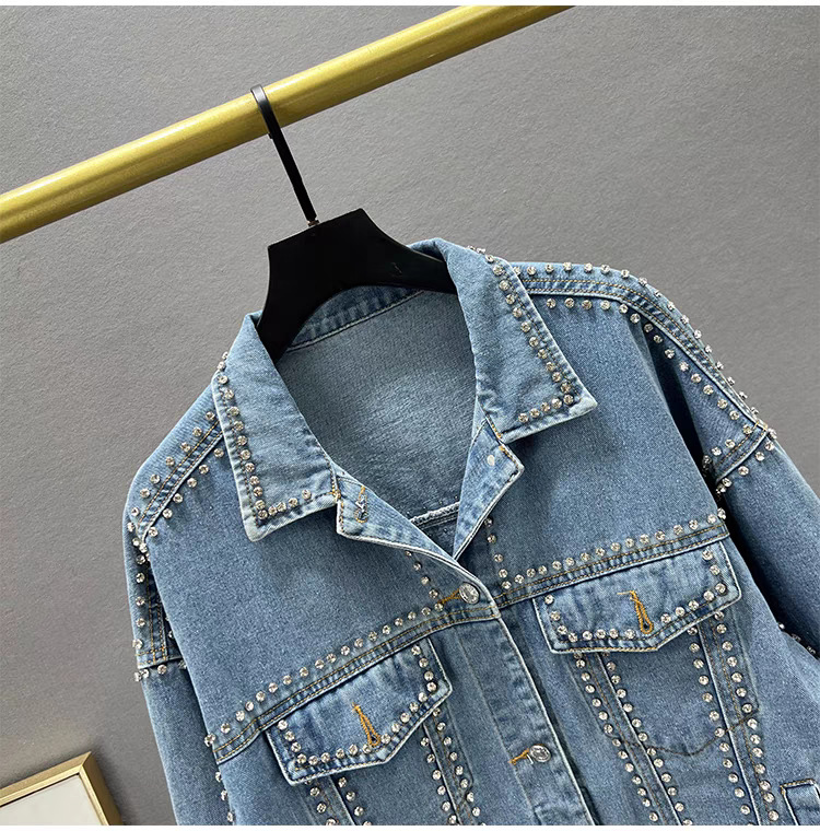 Giacca in denim oversize da donna con decorazioni di perline e diamanti – Cappotto in jeans blu vintage dalla vestibilità ampia per uno stile casual e boho_voghion.com