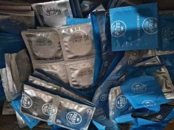 Condoms 2 packs + 2T