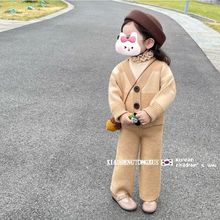 韓版童裝女童秋裝套裝洋氣格子針織開衫純色長褲寶寶時髦兩件套潮