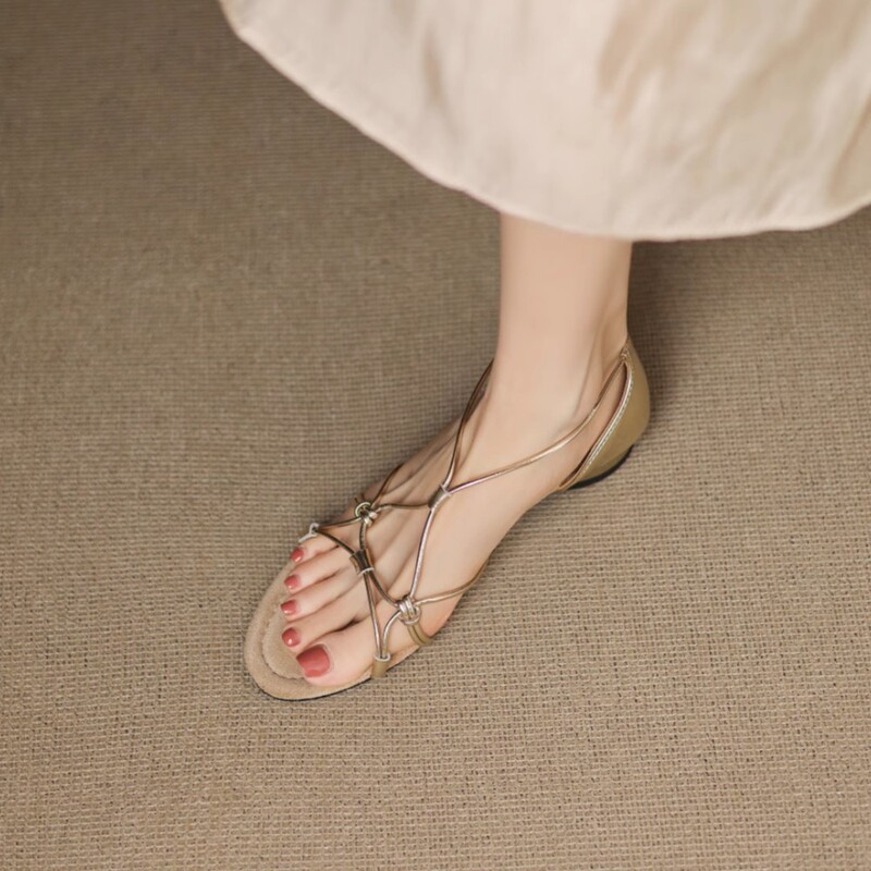 French-Style Thin Strap Low-Heeled Open-Toe Sandals for Women 2025 New Summer Outdoor Breathable Flat Casual Roman Comfortable Sandals French-Style Thin Strap Low-Heeled Open-Toe Sandals for Women 2025 New Summer Outdoor Breathable Flat Casual Roman Comfortable Sandals