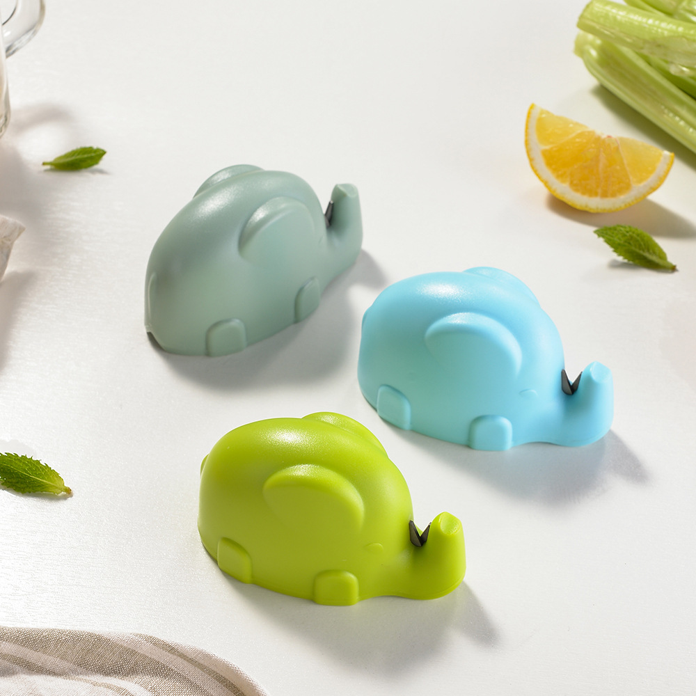 Cute small elephant shaped mini -grinding tools