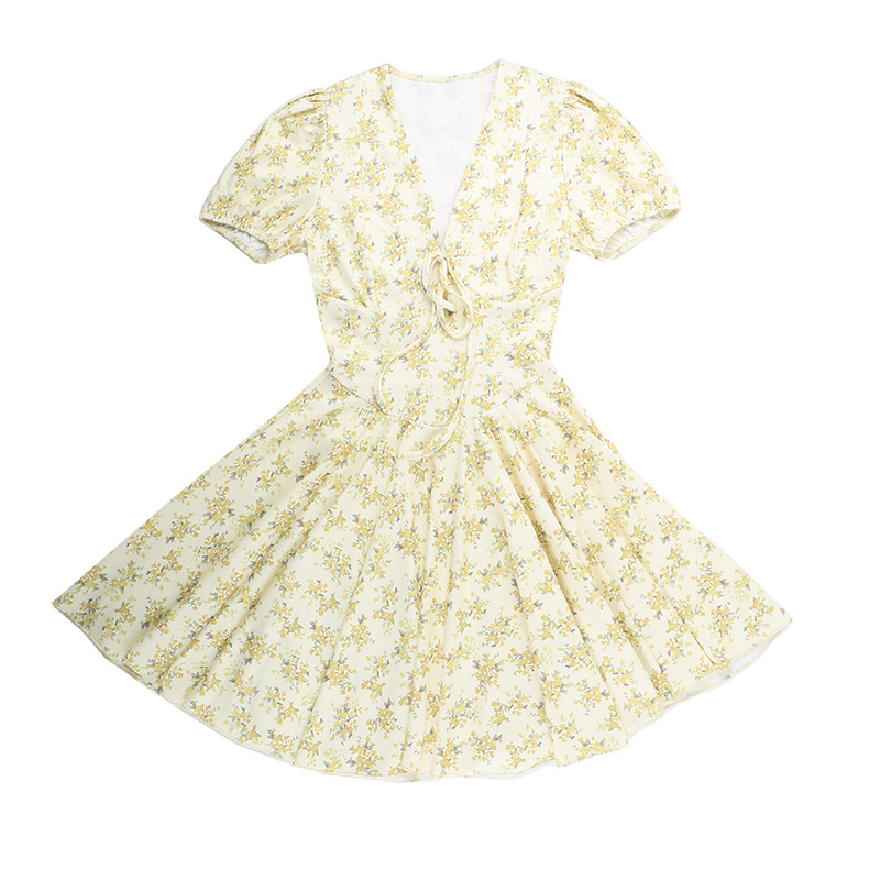 280g Weight Above Knee Dress Length Type Short Sleeve Sleeve Length Floral Dress Dresses Type Spandex, Polyester Fabric Type High Waist Waist Line Casual, Daily Occasion V Neck Neckline Regular Fit Fit Type Ditsy Floral Pattern Summer Season Women's Gender Elegant, Streetwear Style L, M, S Size Wholesale Women's Elegant Streetwear Ditsy Floral Casual Daily V Neck Short Sleeve Floral Dress 23