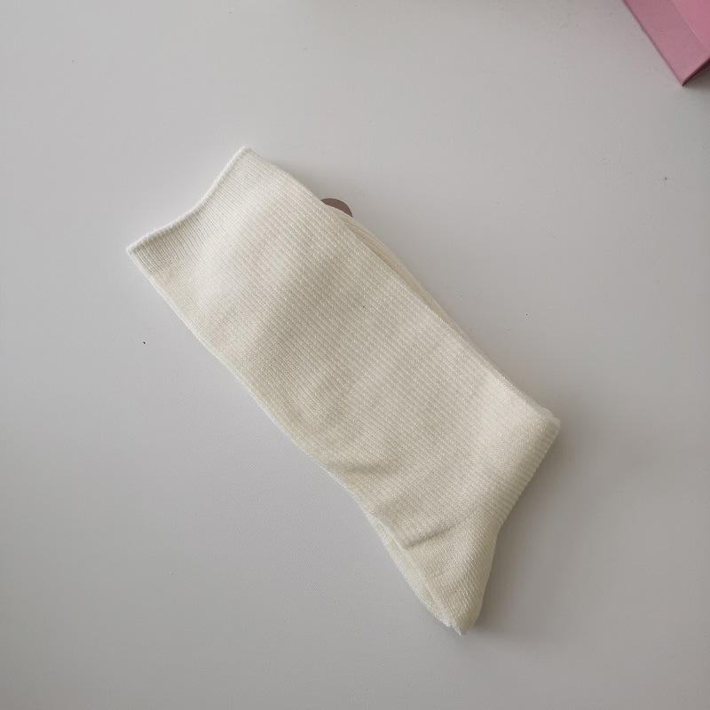 Lechoso blanco rayas finas / Tamaño libre